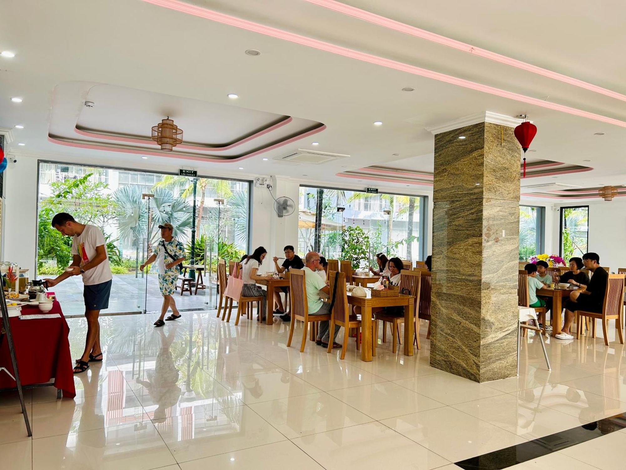 Hana Hotel Sonasea Night Market דואונג דונג מראה חיצוני תמונה